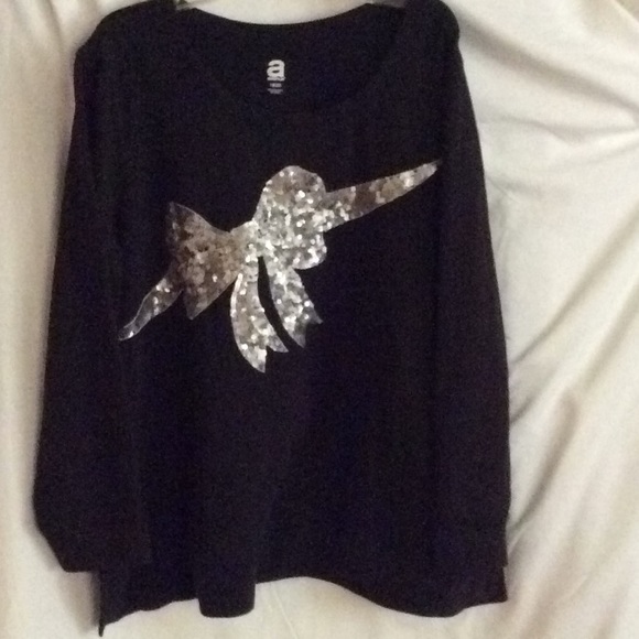 Black holiday sweater - Picture 2 of 3